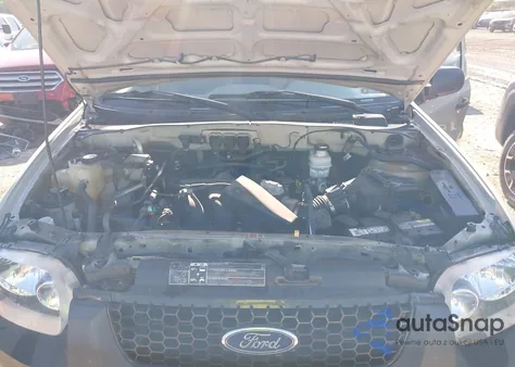 2005 Ford Escape Xlt из США, поврежденный, VIN 1FMYU93165KD64205